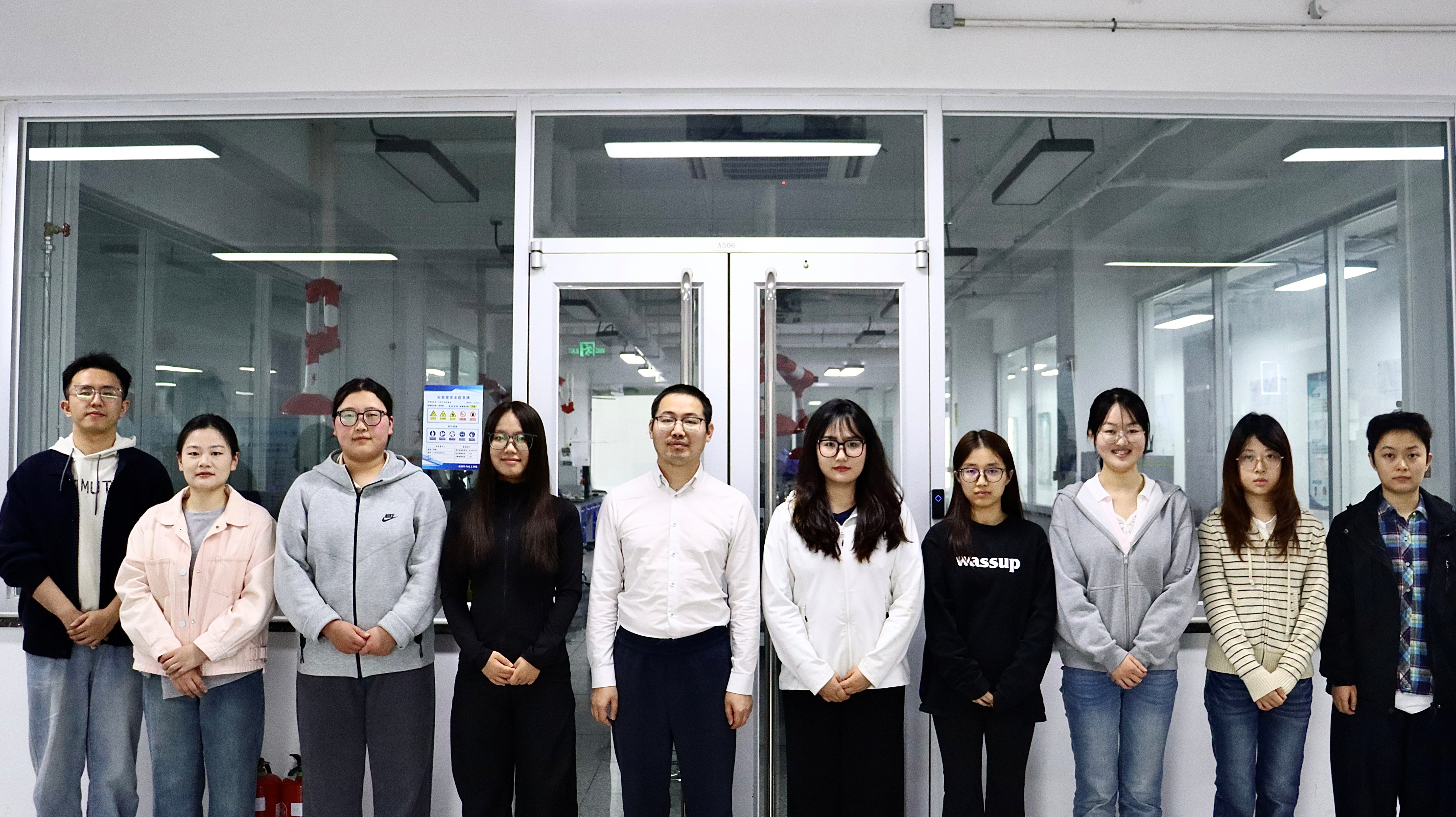 ABUIABACGAAg4bXtzgYozuvXyQMwgi04ohk